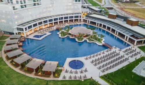 Trikomo Apartamento | 2Bedroom Apartment in a Complex Featuring a Pool and Casino