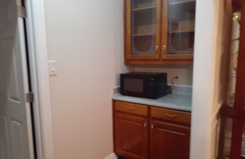 North Arlington Apartamento | 2bedroom apartment in fantastic Arlington with AC,WiFi, fitness room ,no kitchen
