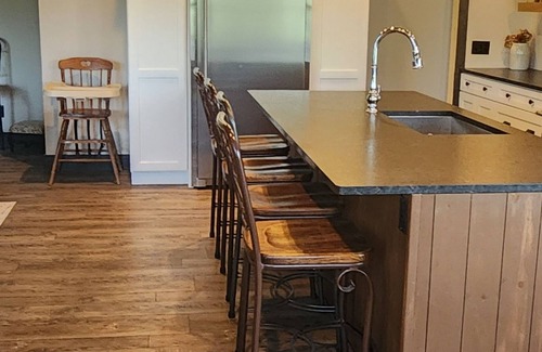 Ravenna Casa | 2-bedroom townhome. Centrally located to multiple college's. Pet friendly