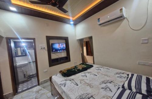 Bhubaneshwar Apartamento | 2BHK Home fully furnished at Sahid Nagar near INOX