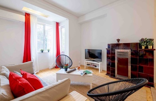 Lozenets Apartamento | 2BR + 1.5 BTH | | Spacious | Kitchen | Metro