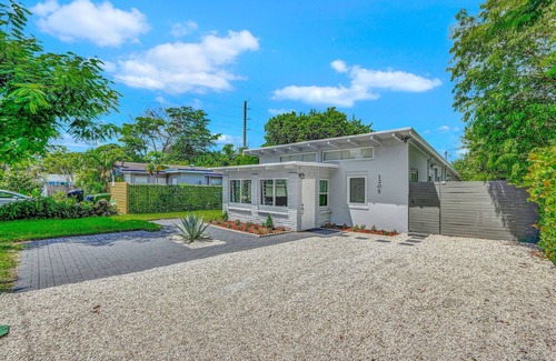 Central Fort Lauderdale Casa | 2BR 1BA Home near Las Olas & Downtown Fort Lauderdale!