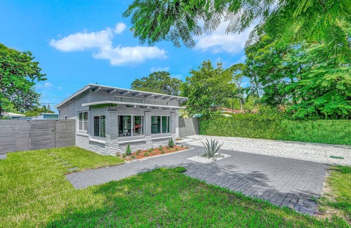 Central Fort Lauderdale Casa | 2BR 1BA Home near Las Olas & Downtown Fort Lauderdale!