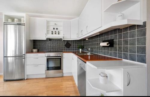Trondheim Apartamento | 2BR, 2 parking spots, EV-charger and home office