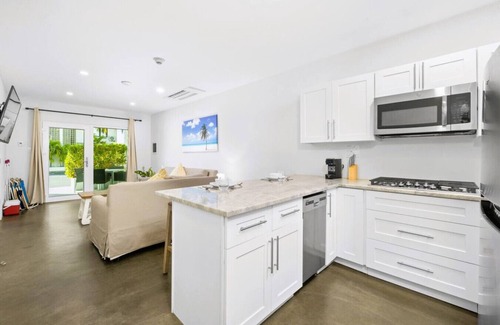 Washington Casa | 2BR/2BA 4MINS to Beach at LUX Villa 5 by Bocobay
