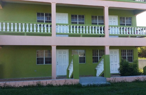 Basseterre Apartamento | 2BR 2BA Apt. A solo 8 minutos del aeropuerto