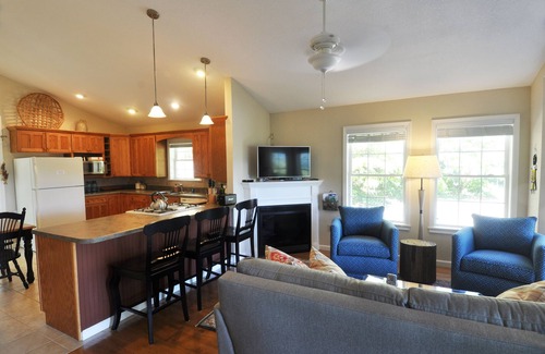 Robbinsville Cabaña | 2br, 2ba Cottage con vistas al lago Santeetlah y Natahala National Forest, bañera de hidromasaje