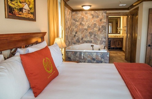 Gatlinburg Complejo | 2BR 2BA Luxury Villa Westgate Smoky Mountain Resort & Water Park