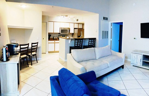 Kissimmee Condominio | 2br 4 beds Universal Disney Free Parking Wifi pool-hot Spa Coffee Shopping Malls
