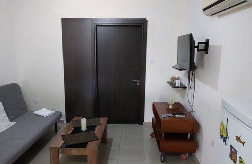 Paralimni Casa | 2br-7 Guests-free Parking-pool-aircon
