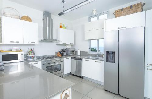 Rio Mar Apartamento | 2br Apartamento con Vista al Mar Ph Rio Mar T1-11A