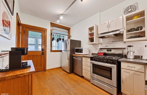 Andersonville Apartamento | 2BR Apartment in Andersonville Neighborhood.