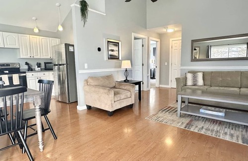 Salsbury Cove Apartamento | 2BR Apt + Deck, Fire Pit, Backyard! [Maine Escape]