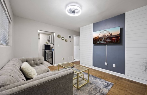 Pittsburgh Apartamento | 2BR Apt in the Heart of ATL / Free Parking