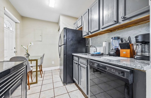 Pittsburgh Apartamento | 2BR Apt in the Heart of ATL / Free Parking