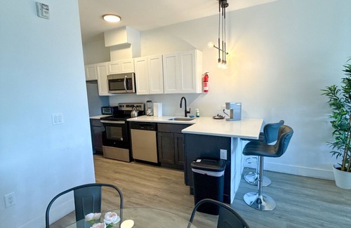 Elizabeth Apartamento | 2BR apt near EWR 1917