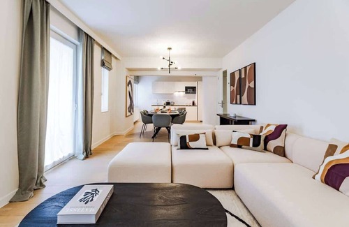 Plasky Apartamento | 2BR Apt Near NATO & EU
