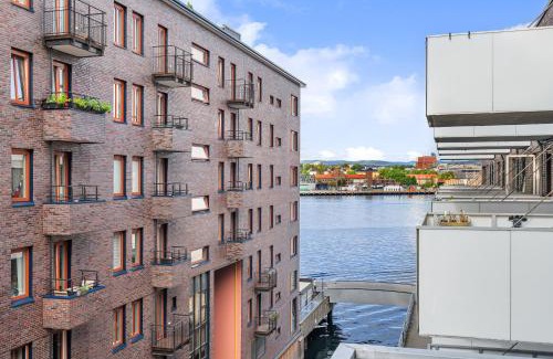 Gamle Oslo Apartamento | 2BR Apt w Balcony by Oslo S and Munch