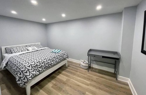Vaughan Casa | 2BR Apt with Modern Comforts