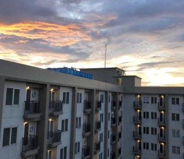 Pancawati Apartamento | 2BR at PGV Cimanggis with Netflix near exit Toll Jagorawi