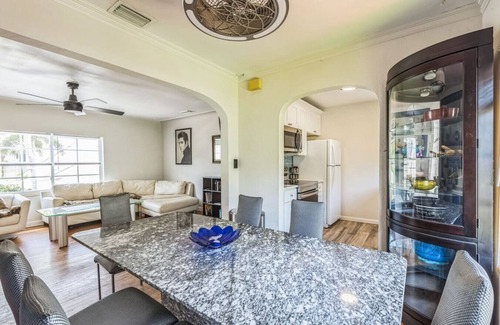 Crescent Lake Apartamento | Downtown | Beaches | 3 Beds
