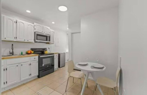 West Philadelphia Apartamento | 2BR Comfortable Family Apartment