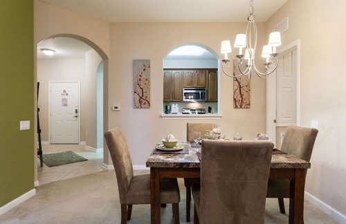 Florida Central Atlantic Coast Condominio | 2BR Condo 5m to Convention Center, ICON Park & Universal