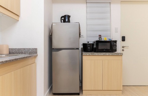 Project 4 Condominio | 2BR Condo + Balcony & WiFi @ Infina Towers near LRT