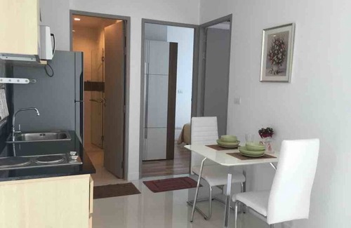 Phra Khanong Nuea Apartamento | 2br Condo @ BTS Sukhumvit Line + Wifi
