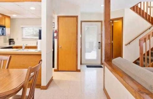Shawnee On Delaware Condominio | 2br Condo Family Fun in Picturesque Poconos!