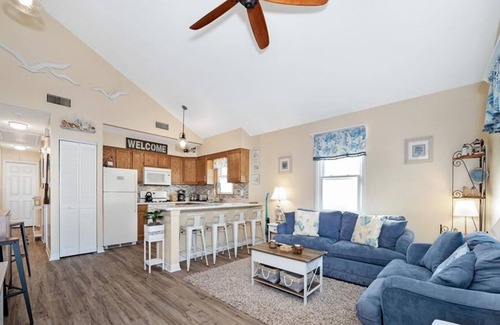 Cape May - Wildwood Condominio | 2Br Condo in Wildwood with beautiful bay views by Schooner Island Marina!