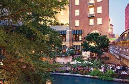 Main - Military Plaza Condominio | 2br Condo Near Theme Parks!