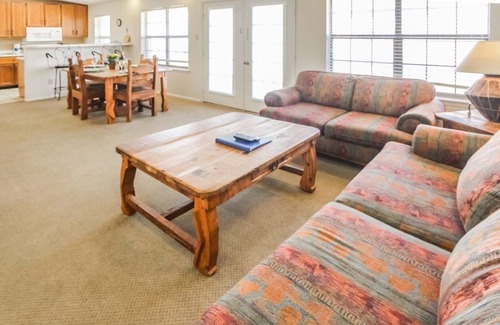 Highland Lake Estates Apartamento | 2BR Condo w/ Lake Access & Pool