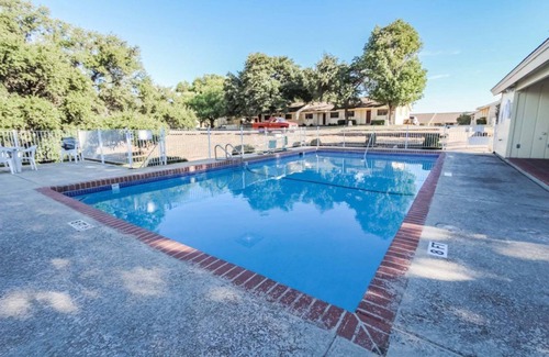Highland Lake Estates Apartamento | 2BR Condo w/ Lake Access & Pool