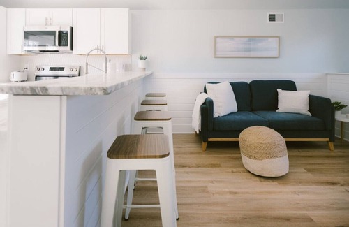 Wilmington Casa | 2BR Cozy Hideaway 10 Min from Beach + King Bed