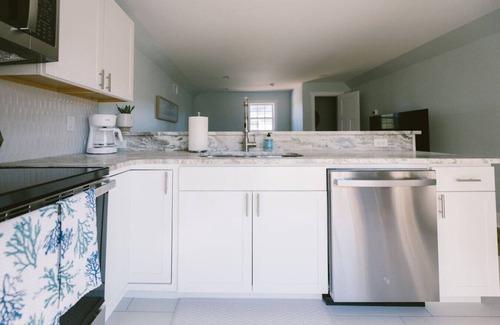 Wilmington Casa | 2BR Cozy Hideaway 10 Min from Beach + King Bed