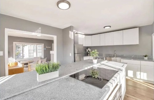 Oakland Casa | 2BR Cozy Oakland Gem