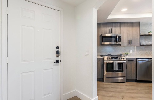 Kierland Apartamento | 2BR CozySuites at Kierland Commons with pool #08