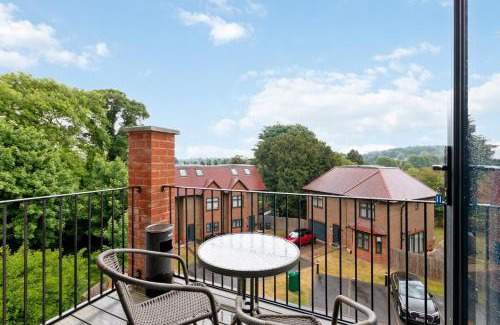 Croham Apartamento | 2BR, CR2, Contractors, Parking, Close to station