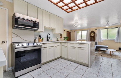 Ewa Casa | Ewa Beach 2BR - Garage, Fast WiFi, A/C + Sleeps 4