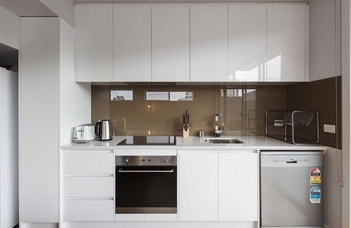 Moonee Ponds Apartamento | 2BR FREE Parking | 2min Walk to Puckle St!