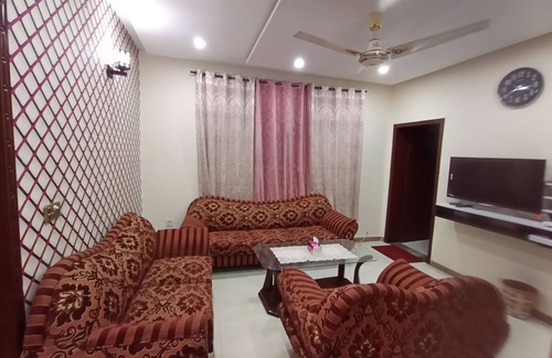 Lahore Casa | 2BR Fully Furnished Modern House at Prime Location