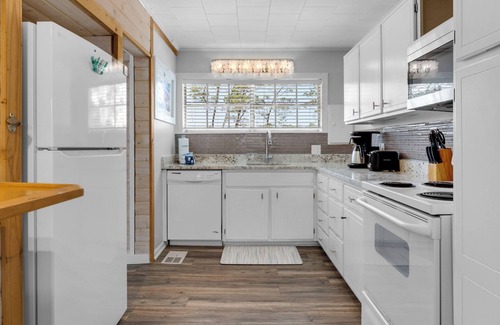 Seagrove Beach Casa | 2BR Home, Private Heated Pool, 4 Bikes, Beach Access