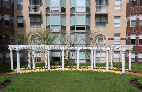 Penn Quarter Apartamento | 2BR in Penn Quarter w/ Pool + large garden, near metro by Blueground