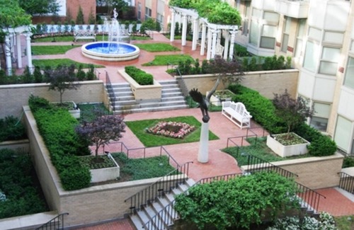 Penn Quarter Apartamento | 2BR in Penn Quarter w/ Pool + large garden, near metro by Blueground