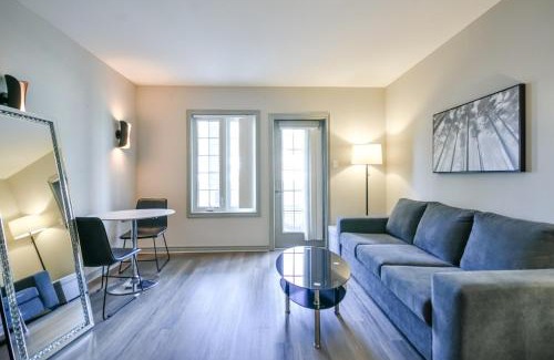 Oro-Medonte Apartamento | 2BR King Suite Pool Sauna Heated Pool