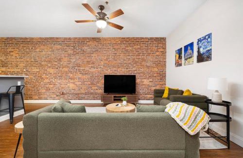 Johnson City Casa | 2BR loft condo in downtown Johnson City
