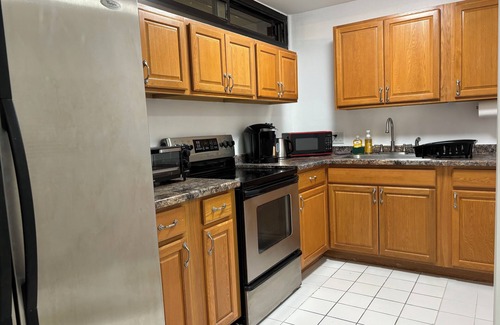 Downtown Honolulu Condominio | 2BR+Loft Huge Patio Quiet & Spacious with Free Parking
