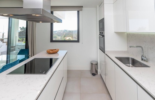 El Faro Apartamento | 2BR Luxury - Santa Barbara Heights, Good WiFi & AC