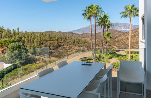 El Faro Apartamento | 2BR Luxury - Santa Barbara Heights, Good WiFi & AC
